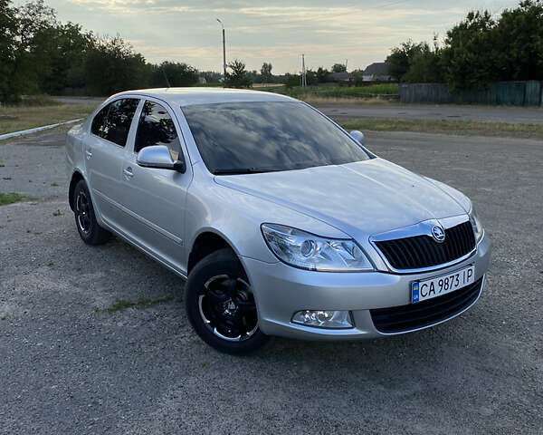 Сірий Шкода Октавія, об'ємом двигуна 1.8 л та пробігом 170 тис. км за 7500 $, фото 8 на Automoto.ua