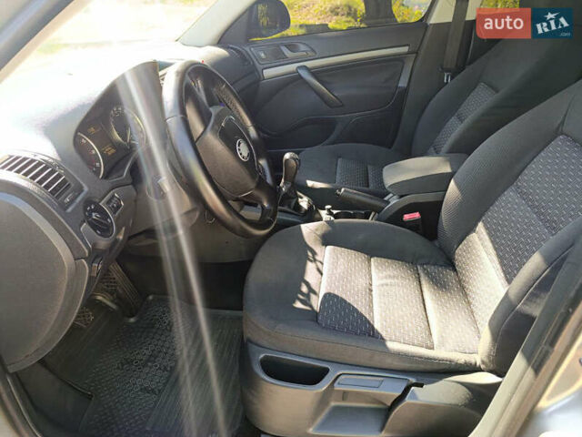 Сірий Шкода Октавія, об'ємом двигуна 1.6 л та пробігом 265 тис. км за 7100 $, фото 2 на Automoto.ua