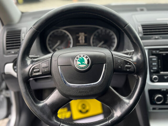 Сірий Шкода Октавія, об'ємом двигуна 1.6 л та пробігом 330 тис. км за 8800 $, фото 14 на Automoto.ua