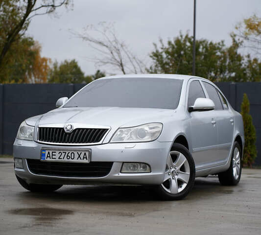 Шкода Октавія 2010 у Дніпро (Дніпропетровську) на Automoto.ua Сірий Шкода Октавія, об'ємом двигуна 1.97 л та пробігом 292 тис. км за 9300 $, фото 2 на Automoto.ua