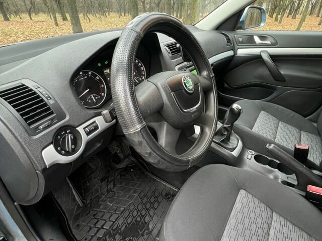 Серый Шкода Октавия, объемом двигателя 1.8 л и пробегом 204 тыс. км за 7500 $, фото 10 на Automoto.ua