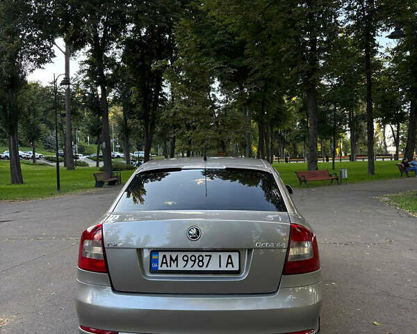 Серый Шкода Октавия, объемом двигателя 1.8 л и пробегом 248 тыс. км за 7500 $, фото 3 на Automoto.ua