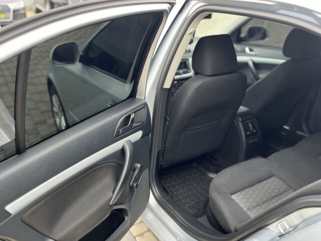 Сірий Шкода Октавія, об'ємом двигуна 1.6 л та пробігом 330 тис. км за 8800 $, фото 21 на Automoto.ua