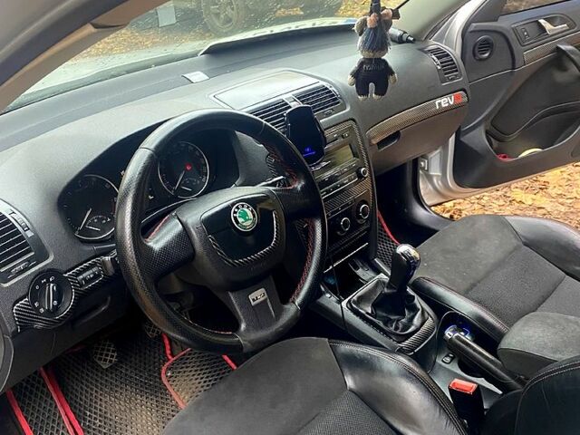 Серый Шкода Октавия, объемом двигателя 1.8 л и пробегом 180 тыс. км за 5500 $, фото 5 на Automoto.ua