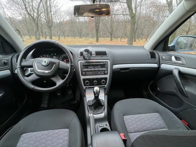 Серый Шкода Октавия, объемом двигателя 1.8 л и пробегом 204 тыс. км за 7500 $, фото 13 на Automoto.ua