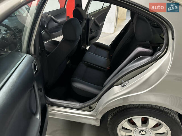 Сірий Шкода Октавія, об'ємом двигуна 1.6 л та пробігом 200 тис. км за 6900 $, фото 32 на Automoto.ua