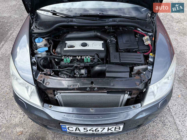 Шкода Октавія 2010 у Смеле на Automoto.ua Сірий Шкода Октавія, об'ємом двигуна 1.8 л та пробігом 238 тис. км за 7800 $, фото 13 на Automoto.ua