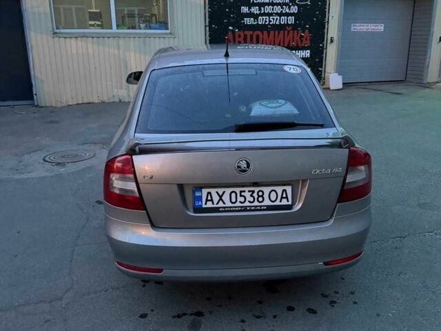 Сірий Шкода Октавія, об'ємом двигуна 1.8 л та пробігом 150 тис. км за 7500 $, фото 9 на Automoto.ua