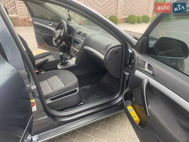 Серый Шкода Октавия, объемом двигателя 1.6 л и пробегом 179 тыс. км за 7700 $, фото 16 на Automoto.ua