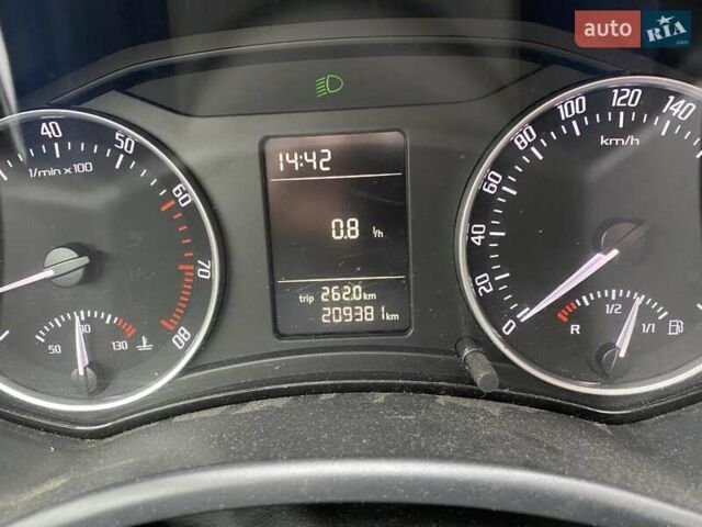 Серый Шкода Октавия, объемом двигателя 1.8 л и пробегом 210 тыс. км за 6900 $, фото 2 на Automoto.ua