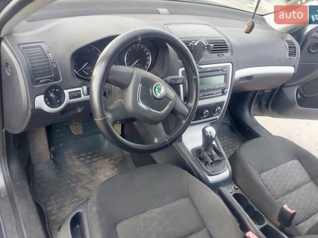 Сірий Шкода Октавія, об'ємом двигуна 1.8 л та пробігом 232 тис. км за 6000 $, фото 11 на Automoto.ua