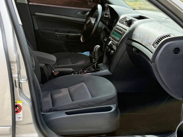 Сірий Шкода Октавія, об'ємом двигуна 1.6 л та пробігом 198 тис. км за 7300 $, фото 7 на Automoto.ua