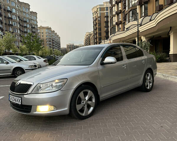Серый Шкода Октавия, объемом двигателя 1.97 л и пробегом 322 тыс. км за 8200 $, фото 8 на Automoto.ua