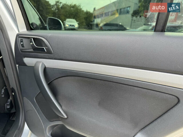 Сірий Шкода Октавія, об'ємом двигуна 1.8 л та пробігом 259 тис. км за 7500 $, фото 50 на Automoto.ua