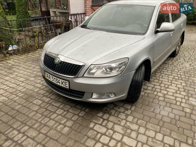 Серый Шкода Октавия, объемом двигателя 1.8 л и пробегом 210 тыс. км за 6900 $, фото 3 на Automoto.ua