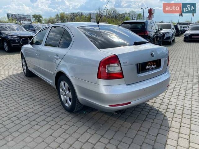 Серый Шкода Октавия, объемом двигателя 1.8 л и пробегом 251 тыс. км за 8000 $, фото 4 на Automoto.ua