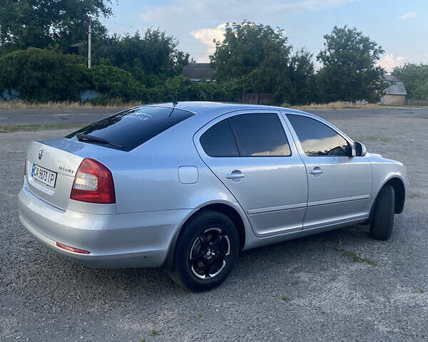 Сірий Шкода Октавія, об'ємом двигуна 1.8 л та пробігом 170 тис. км за 7500 $, фото 6 на Automoto.ua