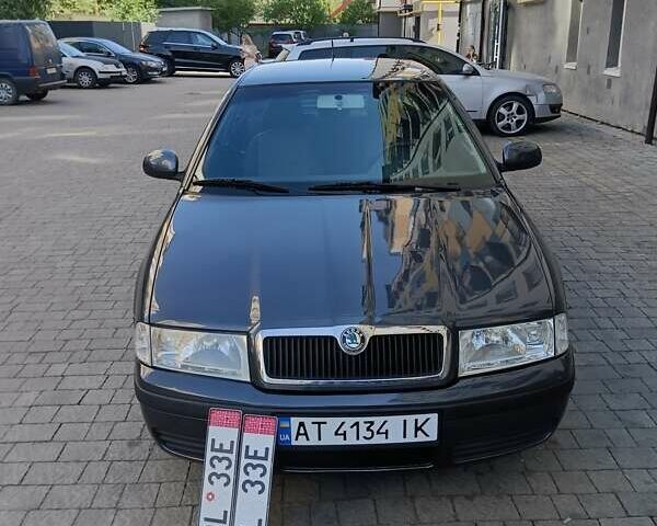Сірий Шкода Октавія, об'ємом двигуна 1.6 л та пробігом 148 тис. км за 6400 $, фото 1 на Automoto.ua