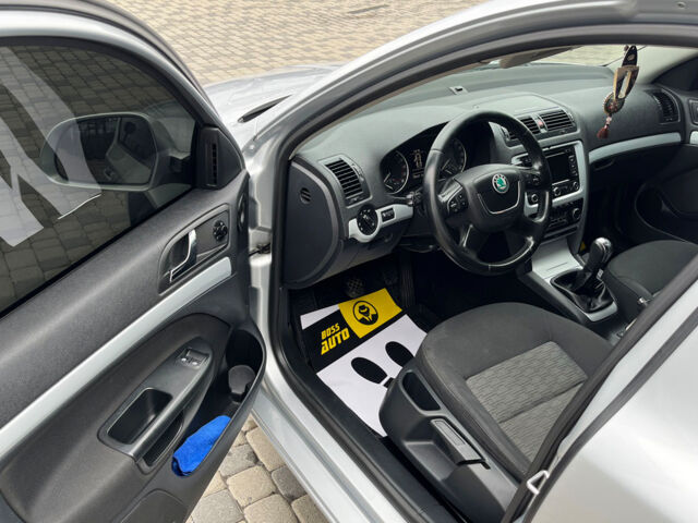 Сірий Шкода Октавія, об'ємом двигуна 1.6 л та пробігом 330 тис. км за 8800 $, фото 8 на Automoto.ua