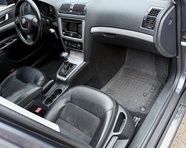 Шкода Октавія 2010 у Смеле на Automoto.ua Сірий Шкода Октавія, об'ємом двигуна 1.8 л та пробігом 238 тис. км за 7800 $, фото 10 на Automoto.ua