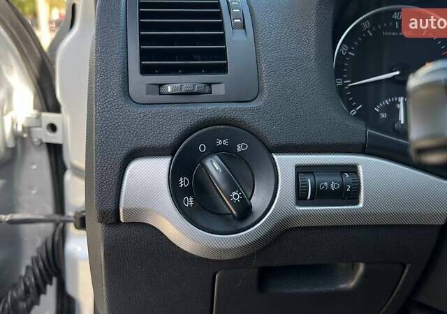 Серый Шкода Октавия, объемом двигателя 1.8 л и пробегом 276 тыс. км за 7700 $, фото 14 на Automoto.ua