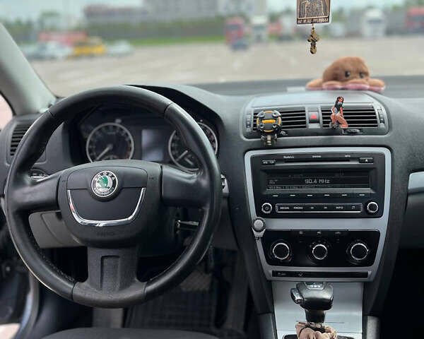 Сірий Шкода Октавія, об'ємом двигуна 1.9 л та пробігом 350 тис. км за 7500 $, фото 6 на Automoto.ua