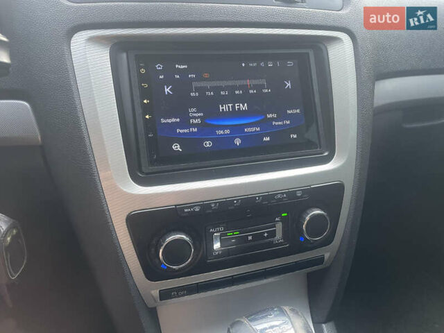 Серый Шкода Октавия, объемом двигателя 1.8 л и пробегом 260 тыс. км за 7600 $, фото 9 на Automoto.ua