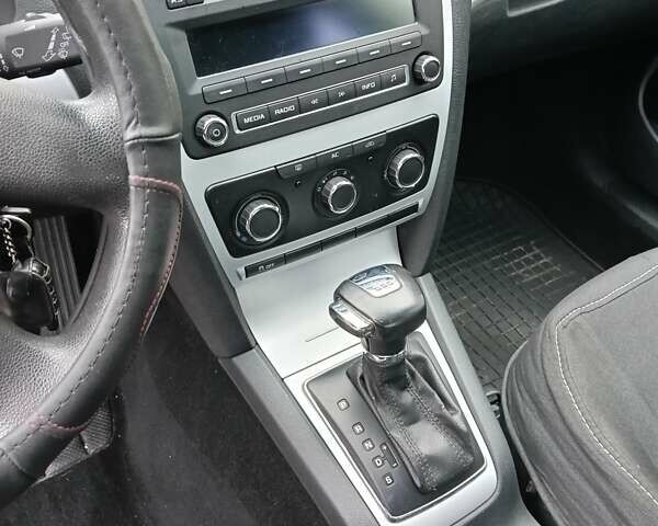 Серый Шкода Октавия, объемом двигателя 1.8 л и пробегом 101 тыс. км за 8500 $, фото 1 на Automoto.ua