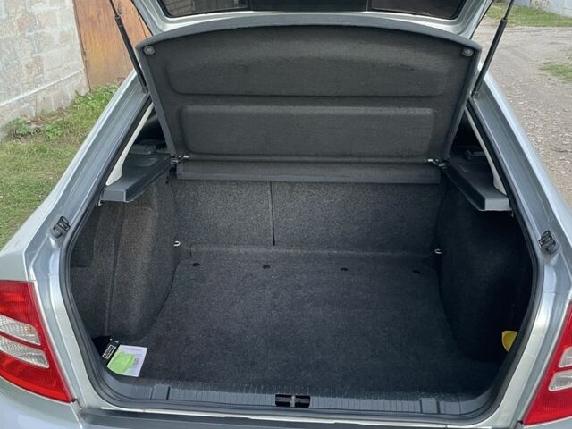 Сірий Шкода Октавія, об'ємом двигуна 1.6 л та пробігом 138 тис. км за 7000 $, фото 2 на Automoto.ua