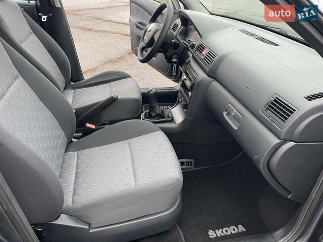 Сірий Шкода Октавія, об'ємом двигуна 1.6 л та пробігом 150 тис. км за 7500 $, фото 55 на Automoto.ua