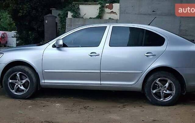 Сірий Шкода Октавія, об'ємом двигуна 1.8 л та пробігом 180 тис. км за 8200 $, фото 3 на Automoto.ua