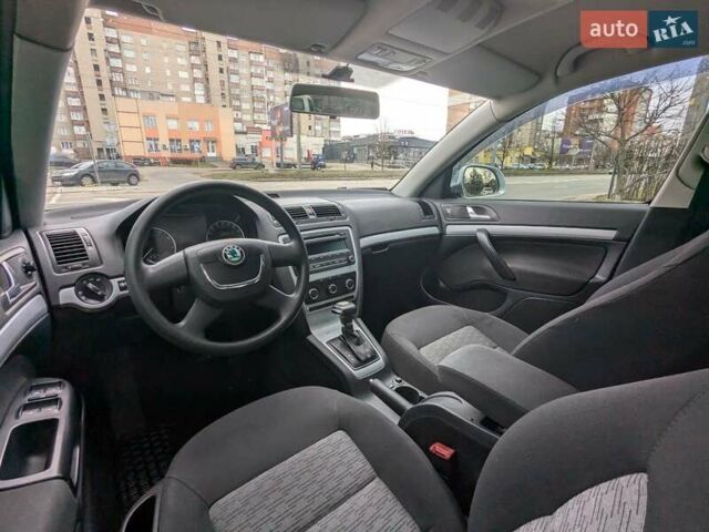Сірий Шкода Октавія, об'ємом двигуна 1.8 л та пробігом 221 тис. км за 6600 $, фото 9 на Automoto.ua