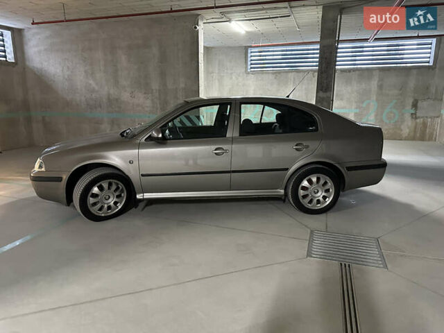 Сірий Шкода Октавія, об'ємом двигуна 1.6 л та пробігом 200 тис. км за 6900 $, фото 27 на Automoto.ua