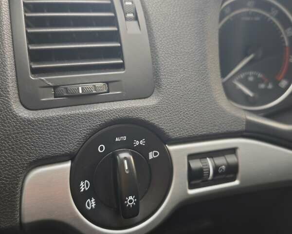 Сірий Шкода Октавія, об'ємом двигуна 1.98 л та пробігом 180 тис. км за 12888 $, фото 51 на Automoto.ua