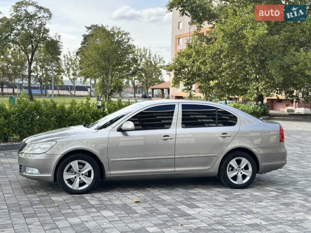 Серый Шкода Октавия, объемом двигателя 1.2 л и пробегом 233 тыс. км за 7600 $, фото 12 на Automoto.ua