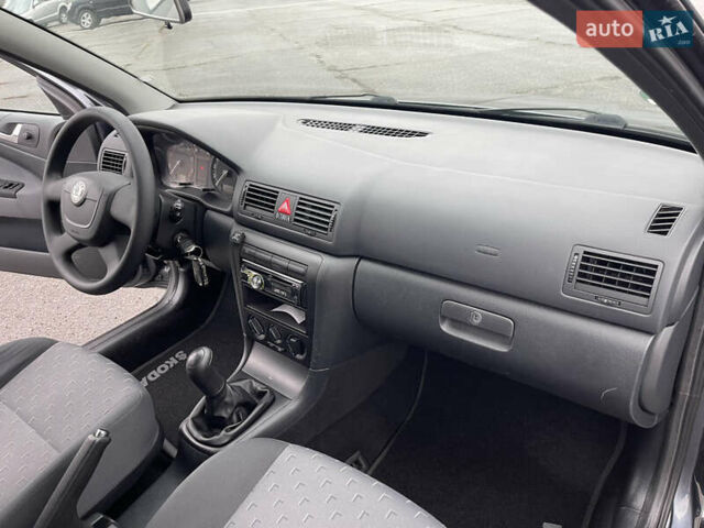 Сірий Шкода Октавія, об'ємом двигуна 1.6 л та пробігом 150 тис. км за 7500 $, фото 56 на Automoto.ua