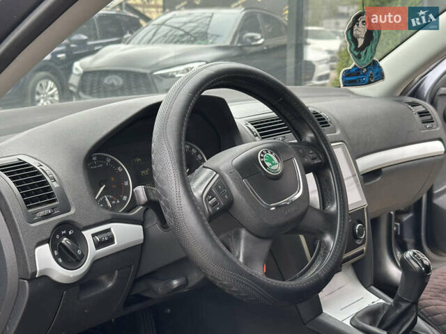 Серый Шкода Октавия, объемом двигателя 1.6 л и пробегом 280 тыс. км за 6300 $, фото 13 на Automoto.ua