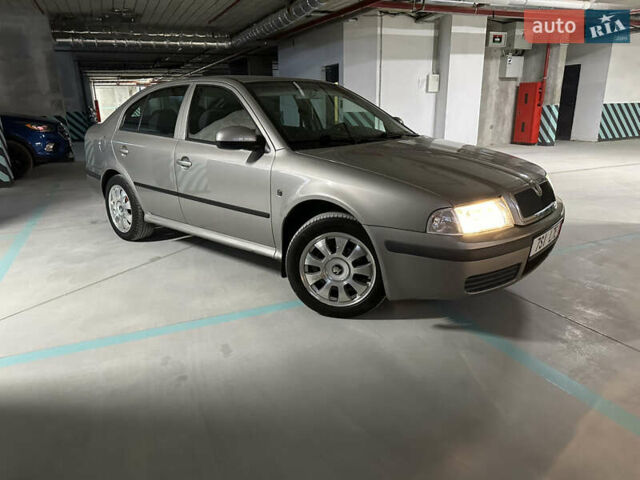 Сірий Шкода Октавія, об'ємом двигуна 1.6 л та пробігом 200 тис. км за 6900 $, фото 5 на Automoto.ua
