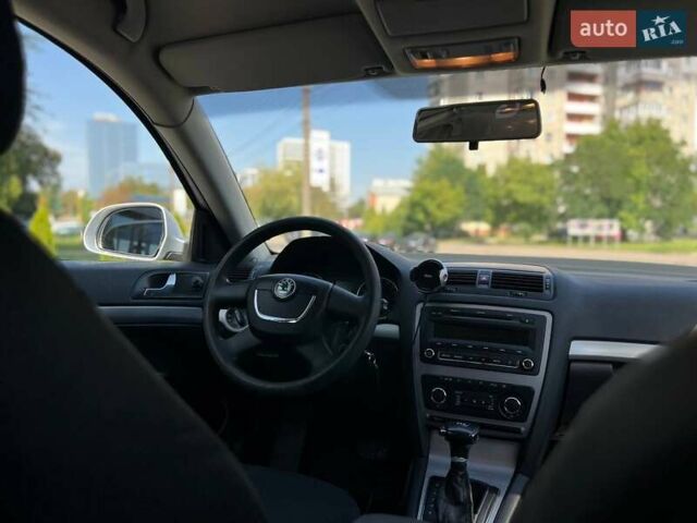 Серый Шкода Октавия, объемом двигателя 1.8 л и пробегом 276 тыс. км за 7700 $, фото 26 на Automoto.ua