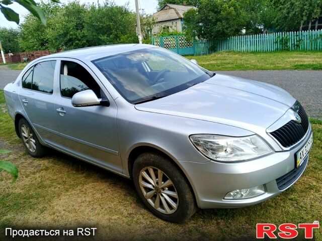 Серый Шкода Октавия, объемом двигателя 1.8 л и пробегом 209 тыс. км за 8000 $, фото 1 на Automoto.ua