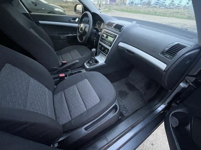 Сірий Шкода Октавія, об'ємом двигуна 1.6 л та пробігом 164 тис. км за 8900 $, фото 22 на Automoto.ua