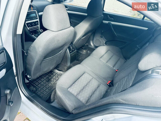 Серый Шкода Октавия, объемом двигателя 1.6 л и пробегом 285 тыс. км за 6700 $, фото 27 на Automoto.ua