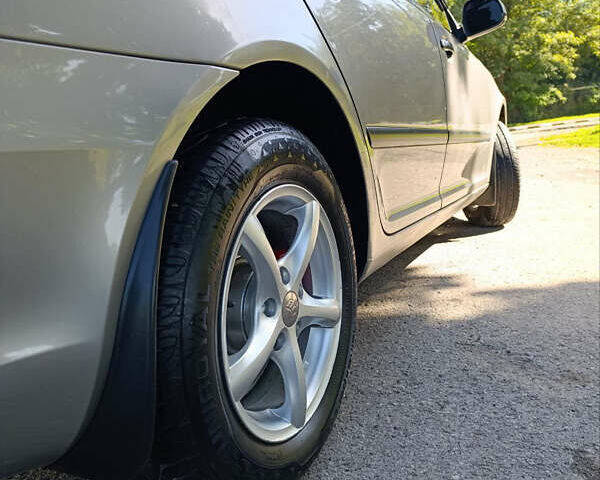 Сірий Шкода Октавія, об'ємом двигуна 1.6 л та пробігом 265 тис. км за 7100 $, фото 34 на Automoto.ua