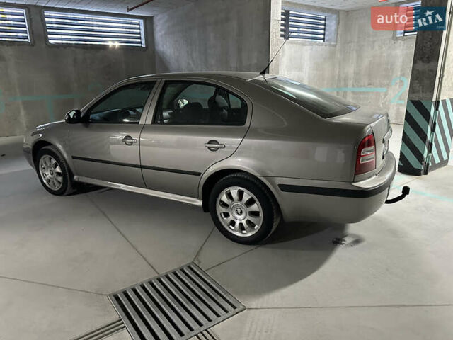 Сірий Шкода Октавія, об'ємом двигуна 1.6 л та пробігом 200 тис. км за 6900 $, фото 17 на Automoto.ua
