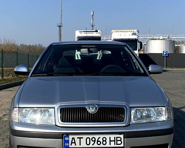 Серый Шкода Октавия, объемом двигателя 1.6 л и пробегом 201 тыс. км за 6300 $, фото 1 на Automoto.ua