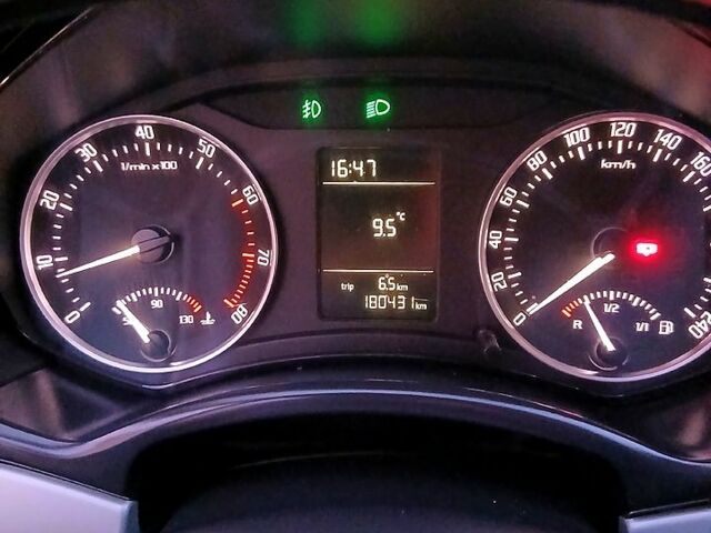 Серый Шкода Октавия, объемом двигателя 1.6 л и пробегом 180 тыс. км за 8600 $, фото 7 на Automoto.ua