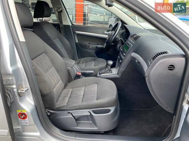 Серый Шкода Октавия, объемом двигателя 1.8 л и пробегом 251 тыс. км за 8000 $, фото 24 на Automoto.ua