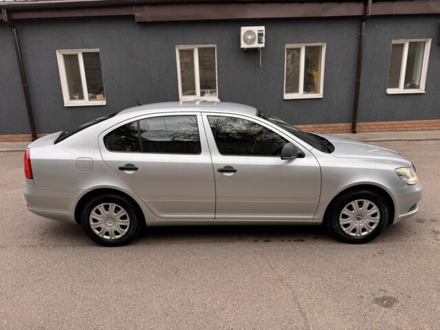 Сірий Шкода Октавія, об'ємом двигуна 1.4 л та пробігом 219 тис. км за 7400 $, фото 2 на Automoto.ua