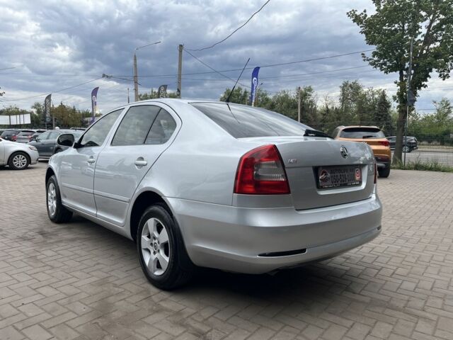 Серый Шкода Октавия, объемом двигателя 1.6 л и пробегом 218 тыс. км за 8300 $, фото 4 на Automoto.ua