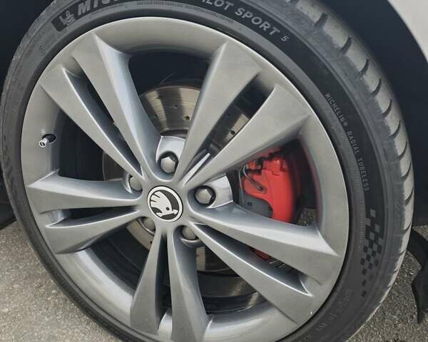 Сірий Шкода Октавія, об'ємом двигуна 1.98 л та пробігом 180 тис. км за 12888 $, фото 30 на Automoto.ua